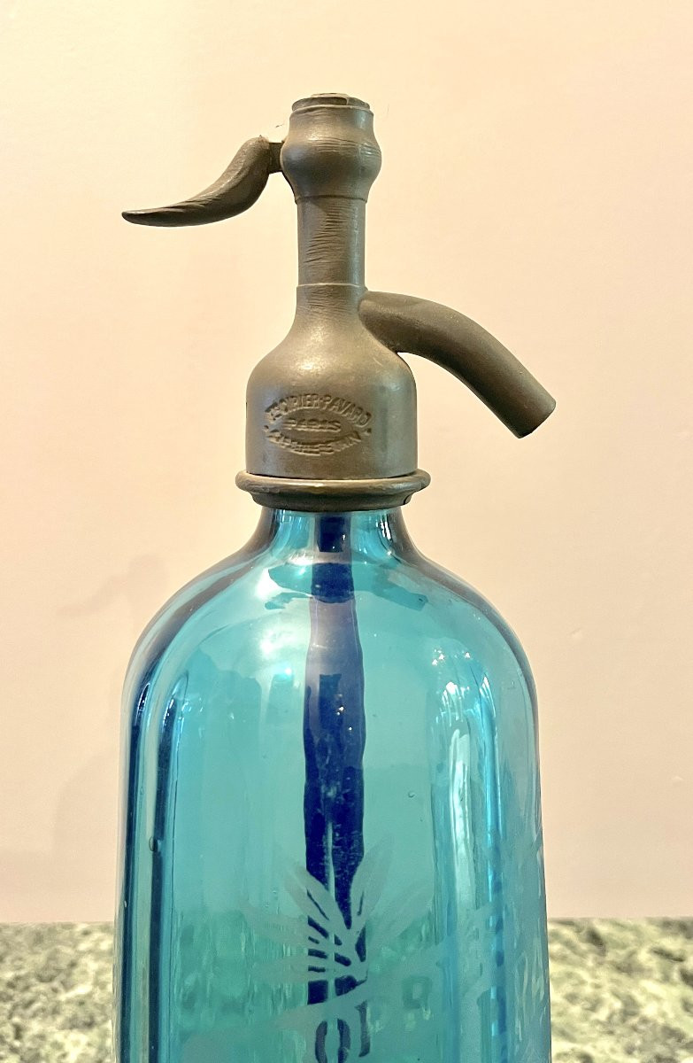 Blue Glass Pyramid Siphon-photo-2