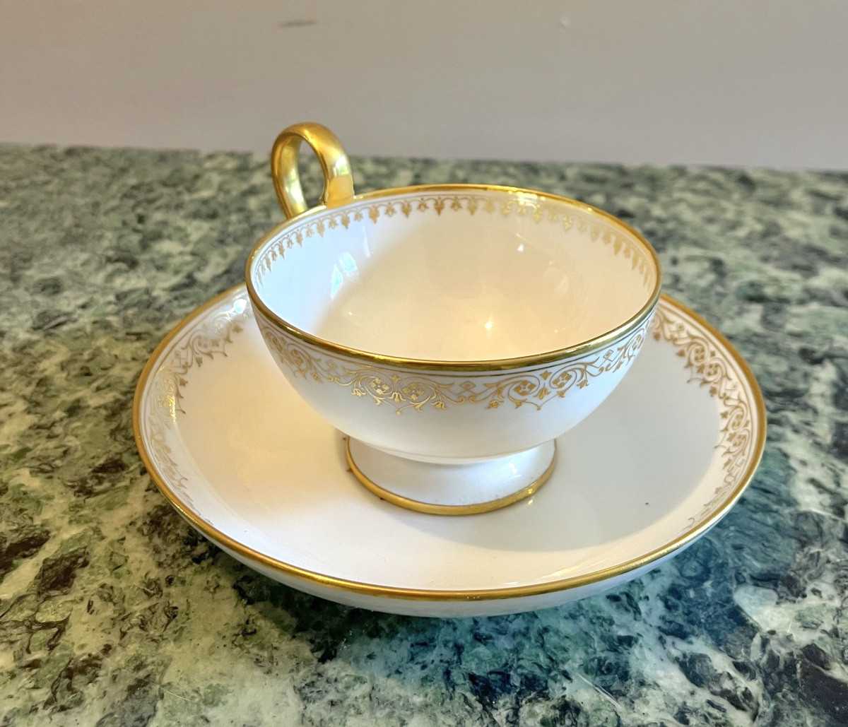 Tasse et sous tasse en porcelaine de Sèvres NIII 1868-photo-7