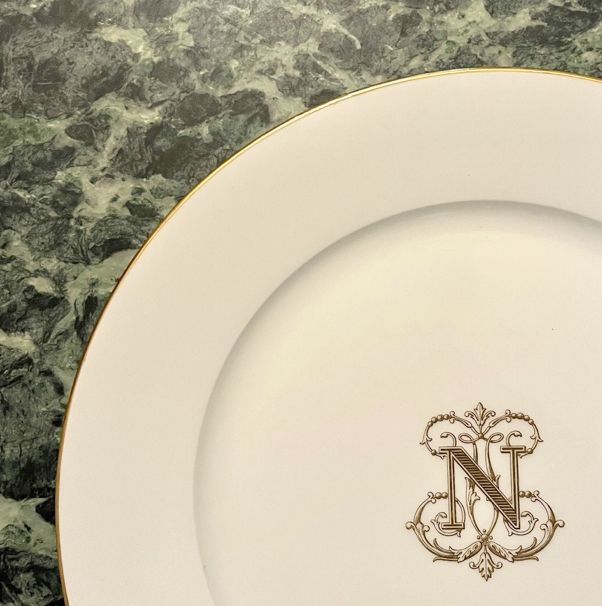 Assiette en porcelaine de Sèvres fin XIXème-photo-3