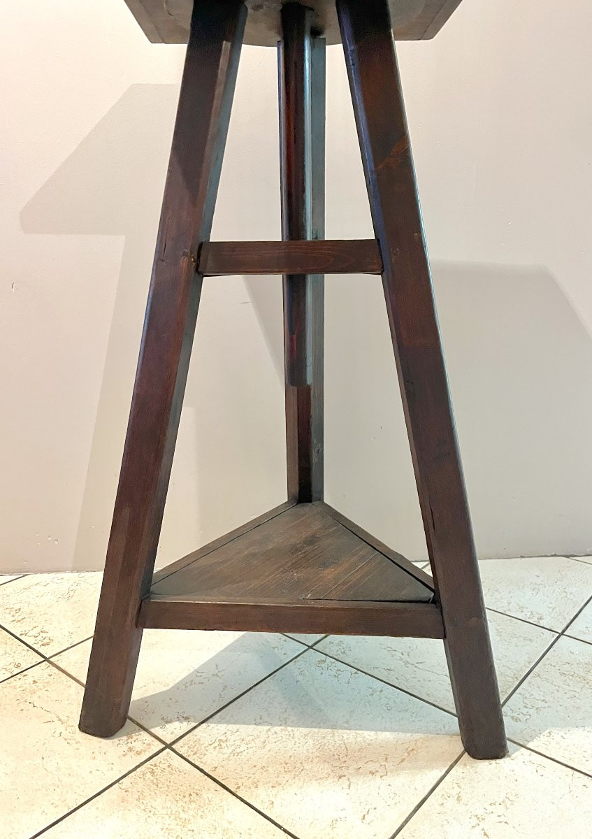 Sculptor Stand-photo-4