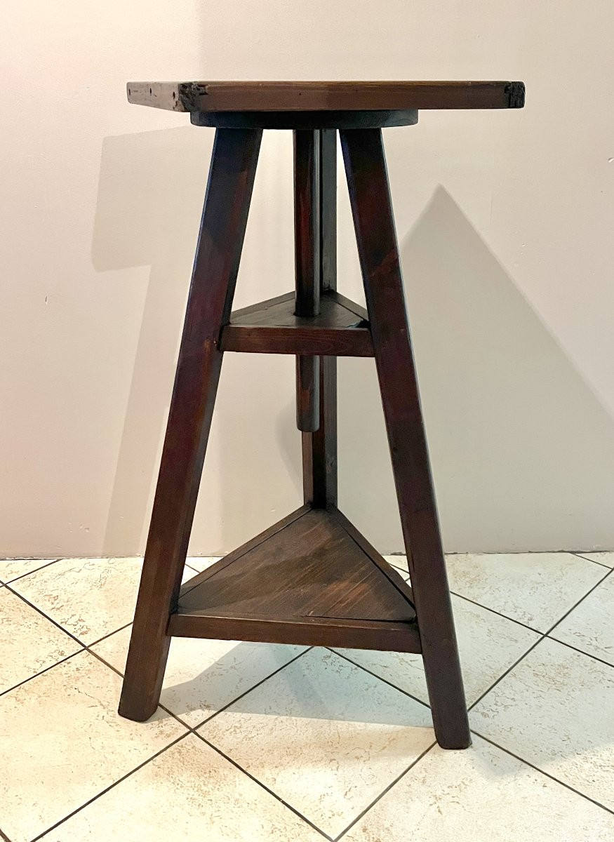 Sculptor Stand-photo-4