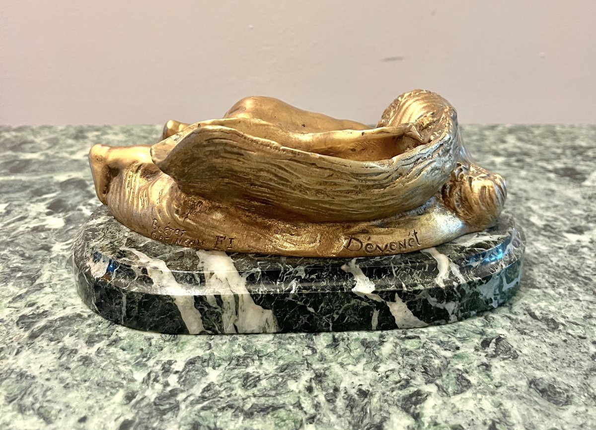 Sculpture en bronze enfant couché signé Devenet-photo-4