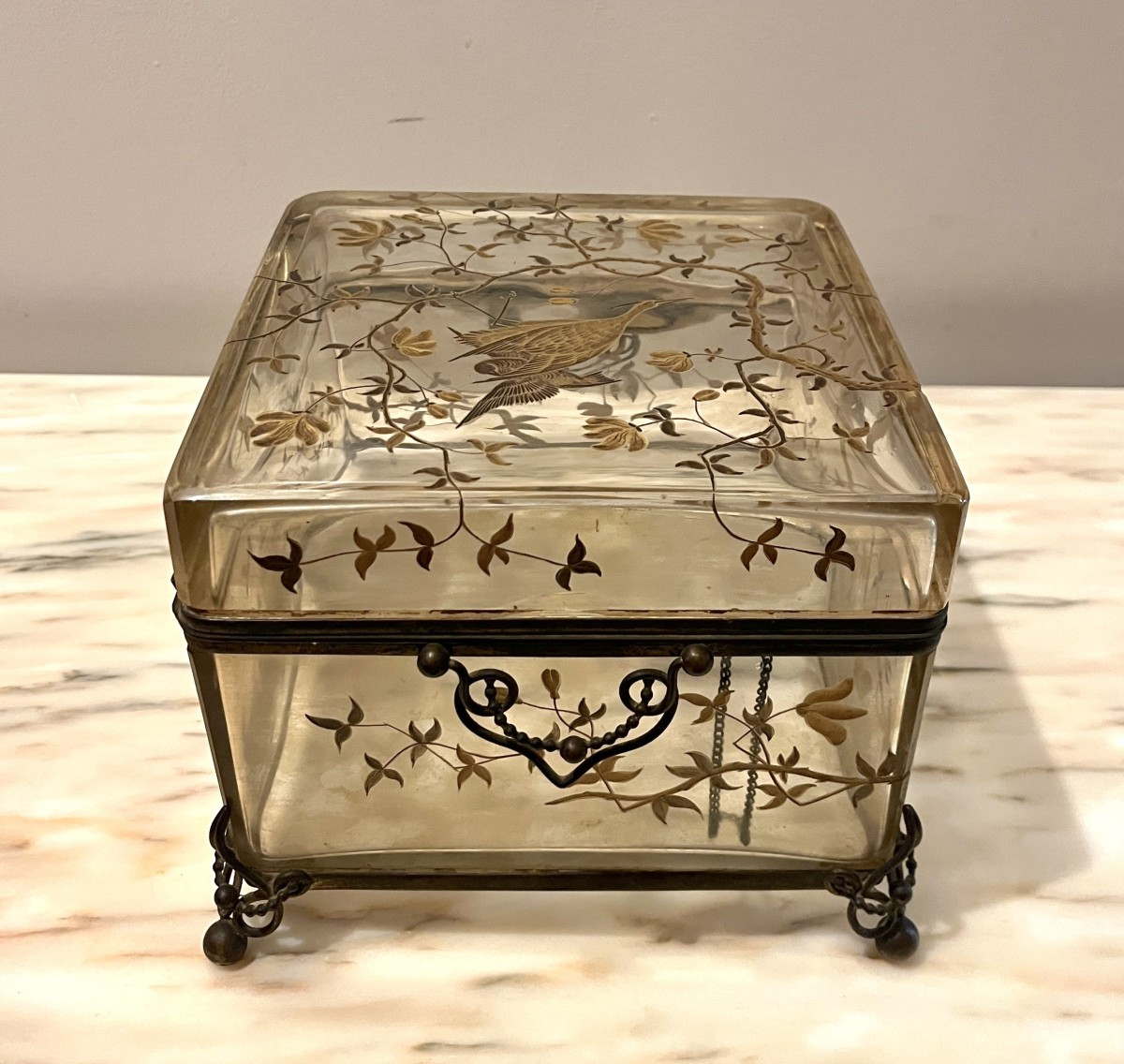 Important coffret en cristal de bohème gravé