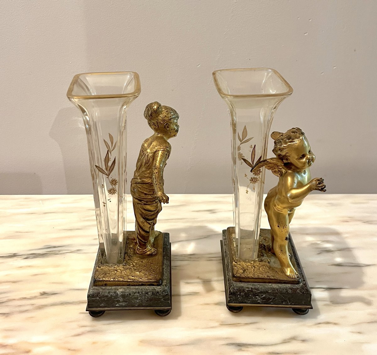 Louis Kley paire de vases cupidon et fillette en bronze doré et cristal gravé-photo-3