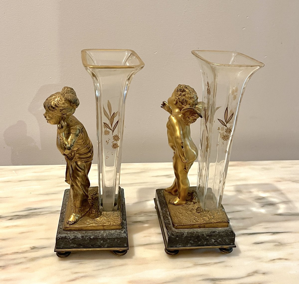 Louis Kley paire de vases cupidon et fillette en bronze doré et cristal gravé-photo-1