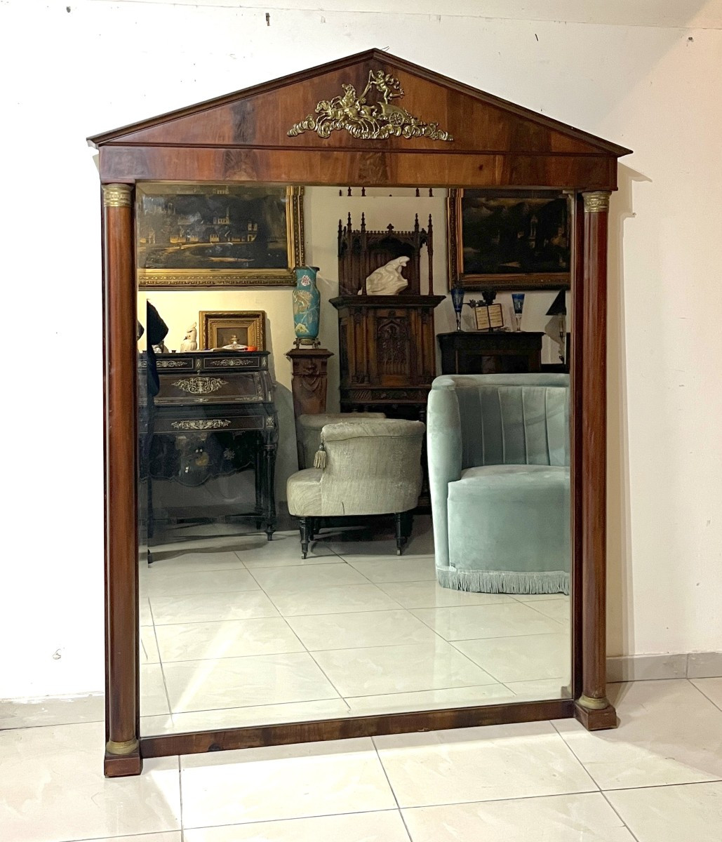 Important miroir à fronton de style Empire