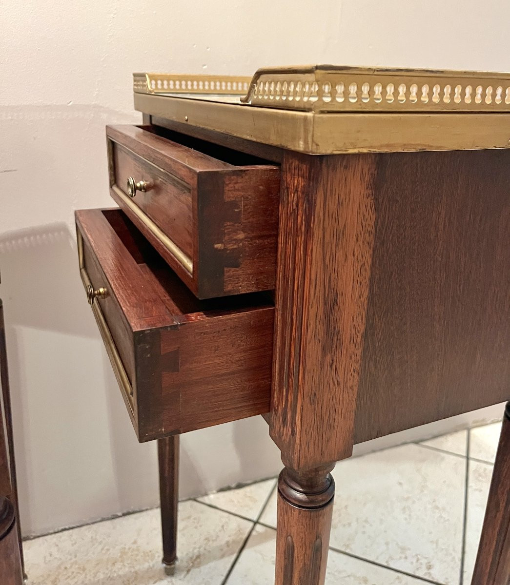 Paire de chevets style LXVI en acajou-photo-1