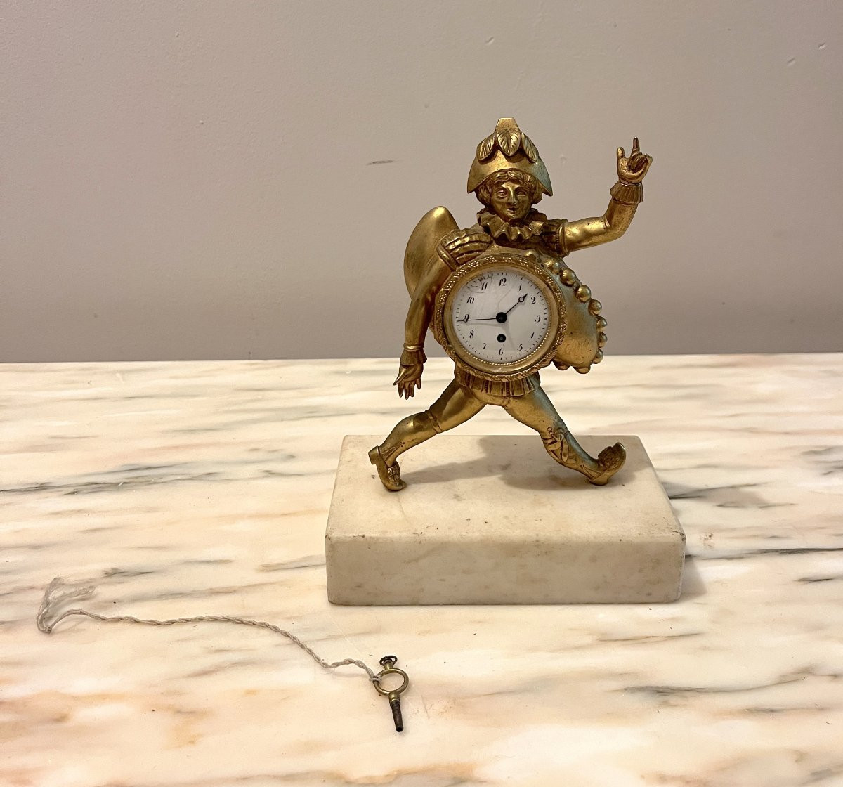 Small Gilded Bronze Clock Depicting A Pulcinella 18th Century-photo-2