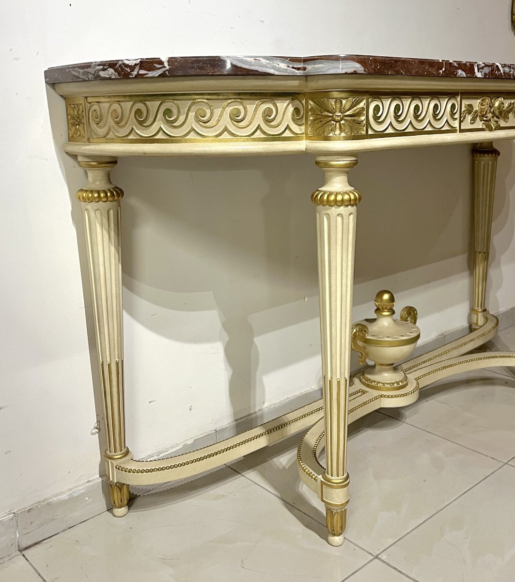 Important Console In Style Lxvi-photo-3