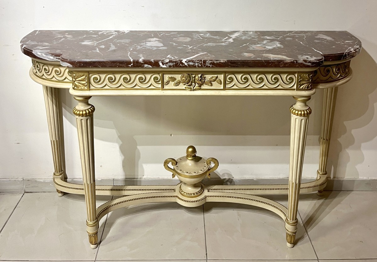 Important Console In Style Lxvi