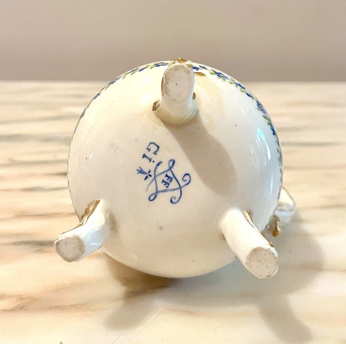 18th Century Sèvres Porcelain Milk Jug-photo-7