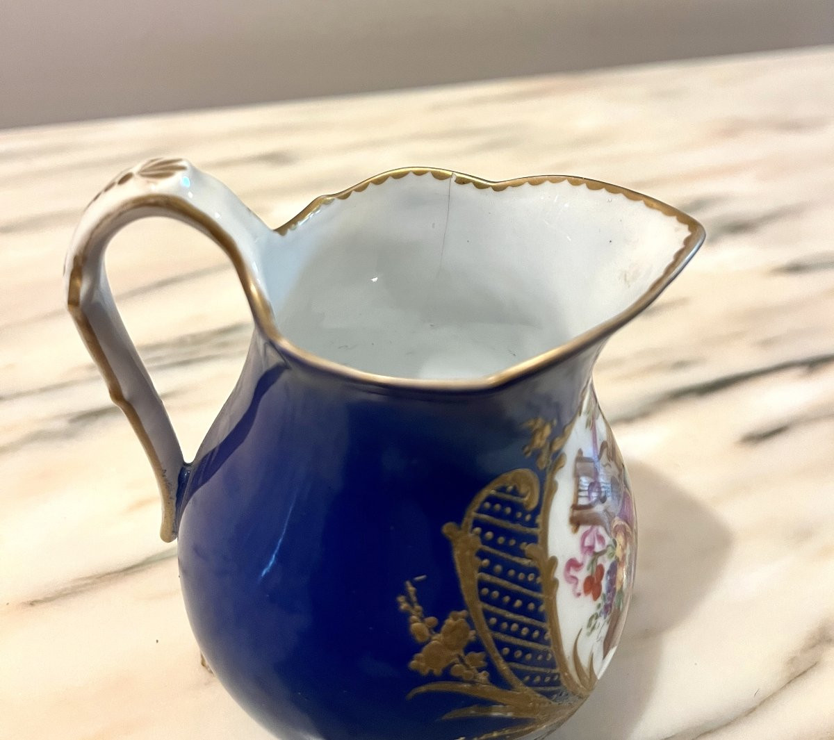 18th Century Porcelain Milk Jug Or Creamer-photo-1