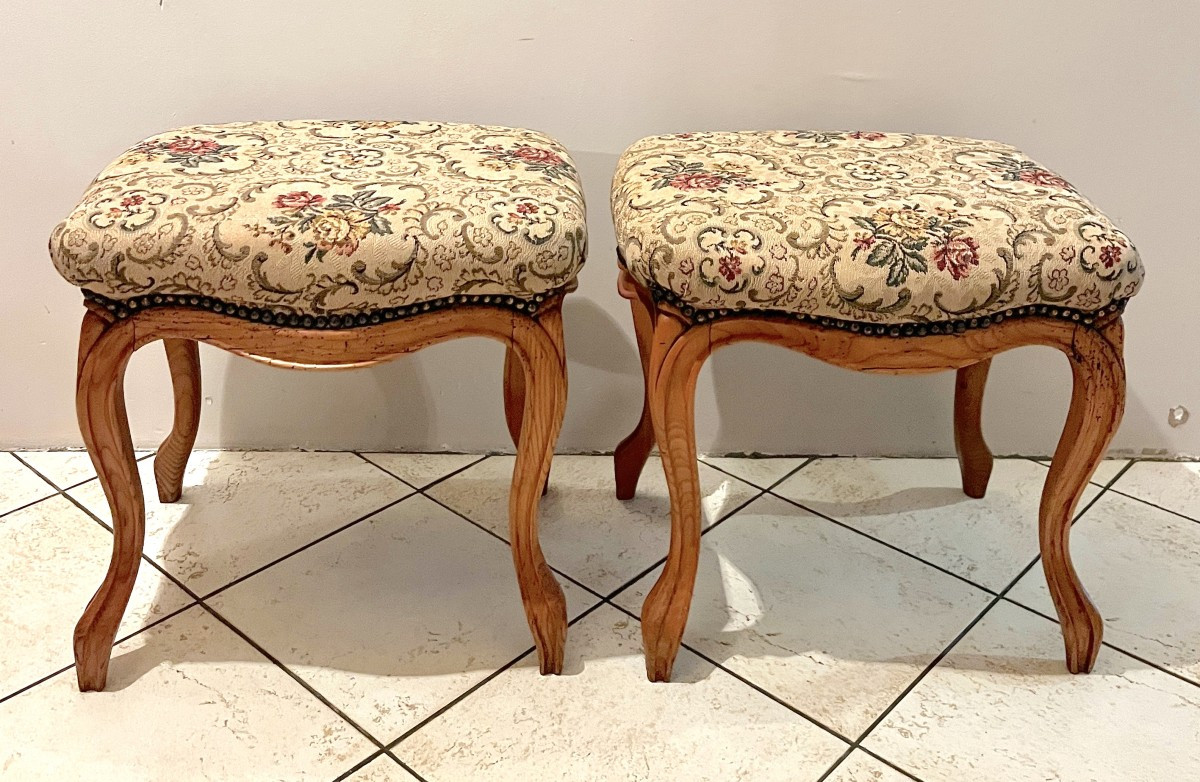 Paire de tabourets de style LXV XIXème 