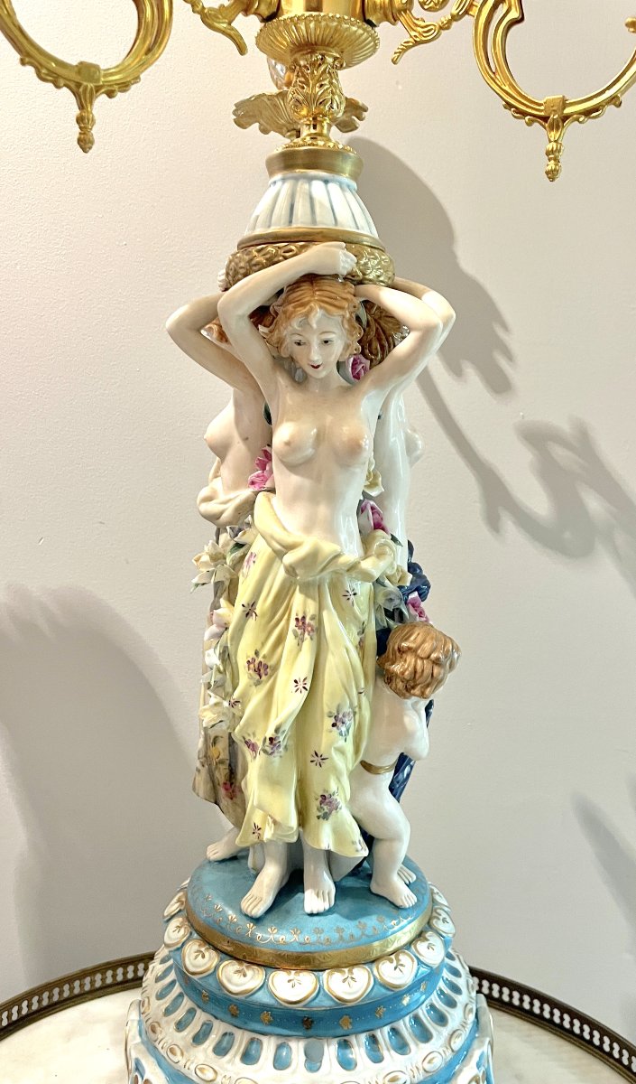 Paire de candélabres en porcelaine polychrome et métal doré XXème siècle-photo-5