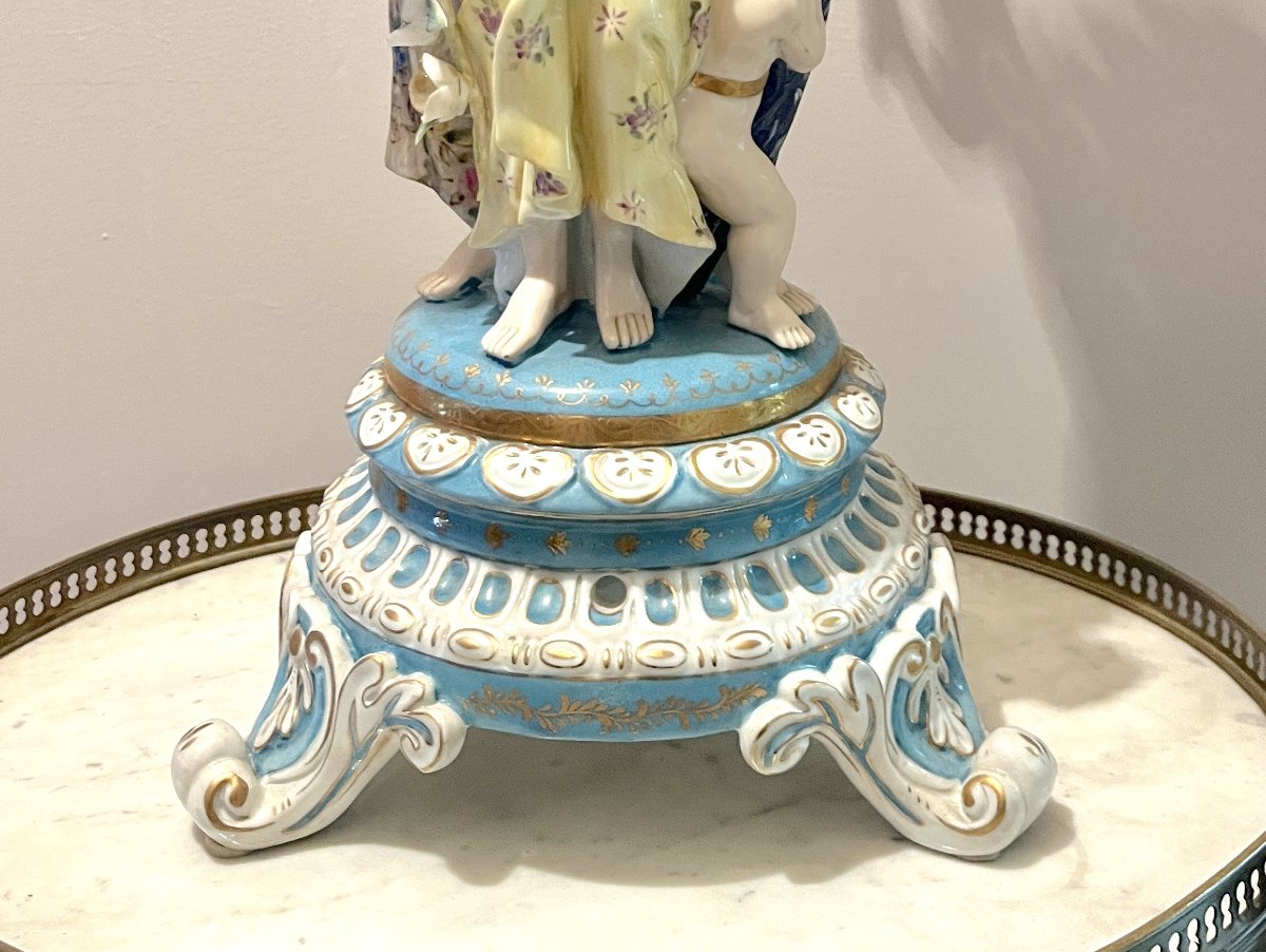 Paire de candélabres en porcelaine polychrome et métal doré XXème siècle-photo-7