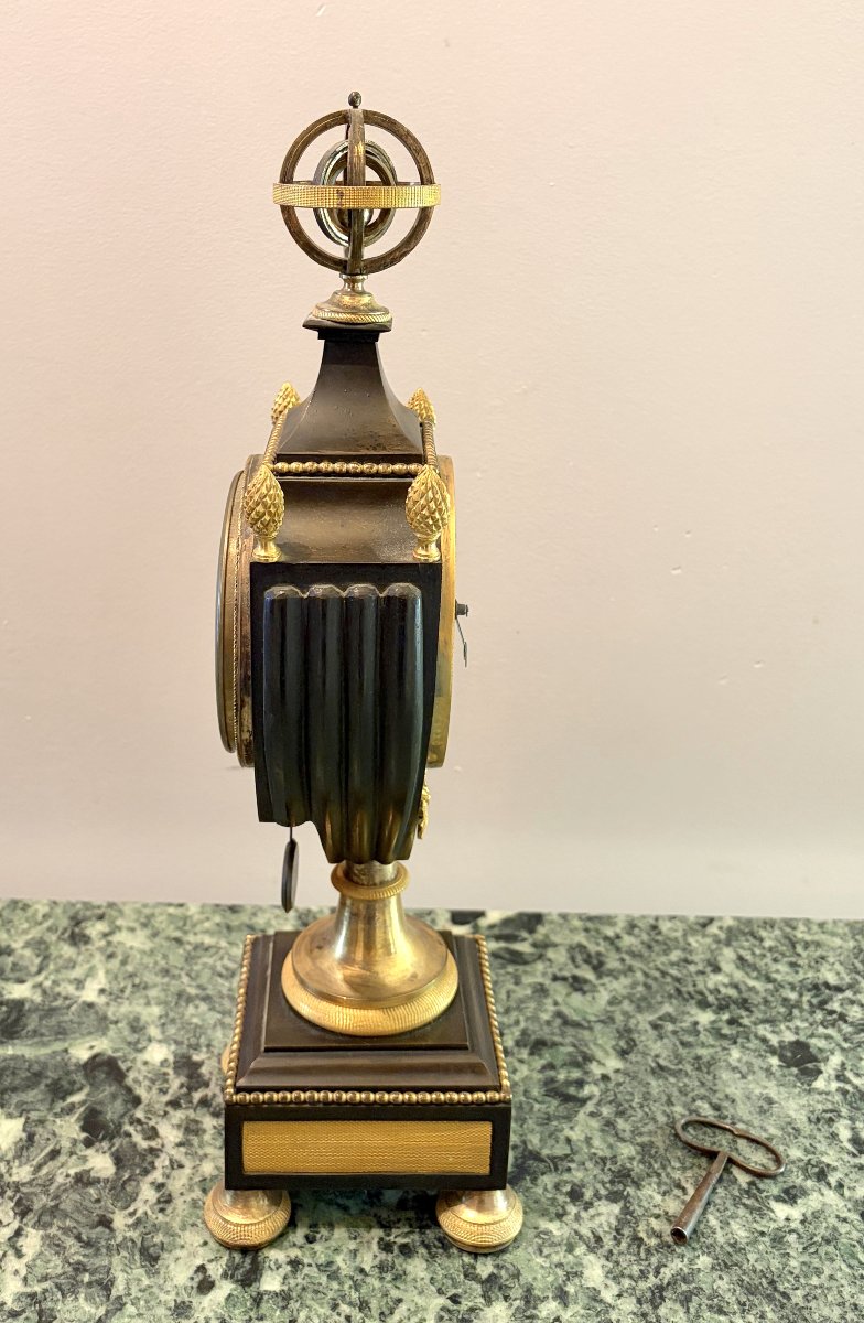 Pendule dite "Urne" en bronze époque Empire-photo-3