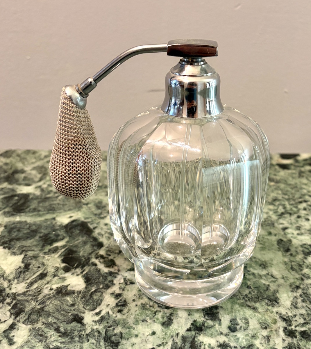 Baccarat: 2 Covered Boxes And A Spray Bottle -photo-7