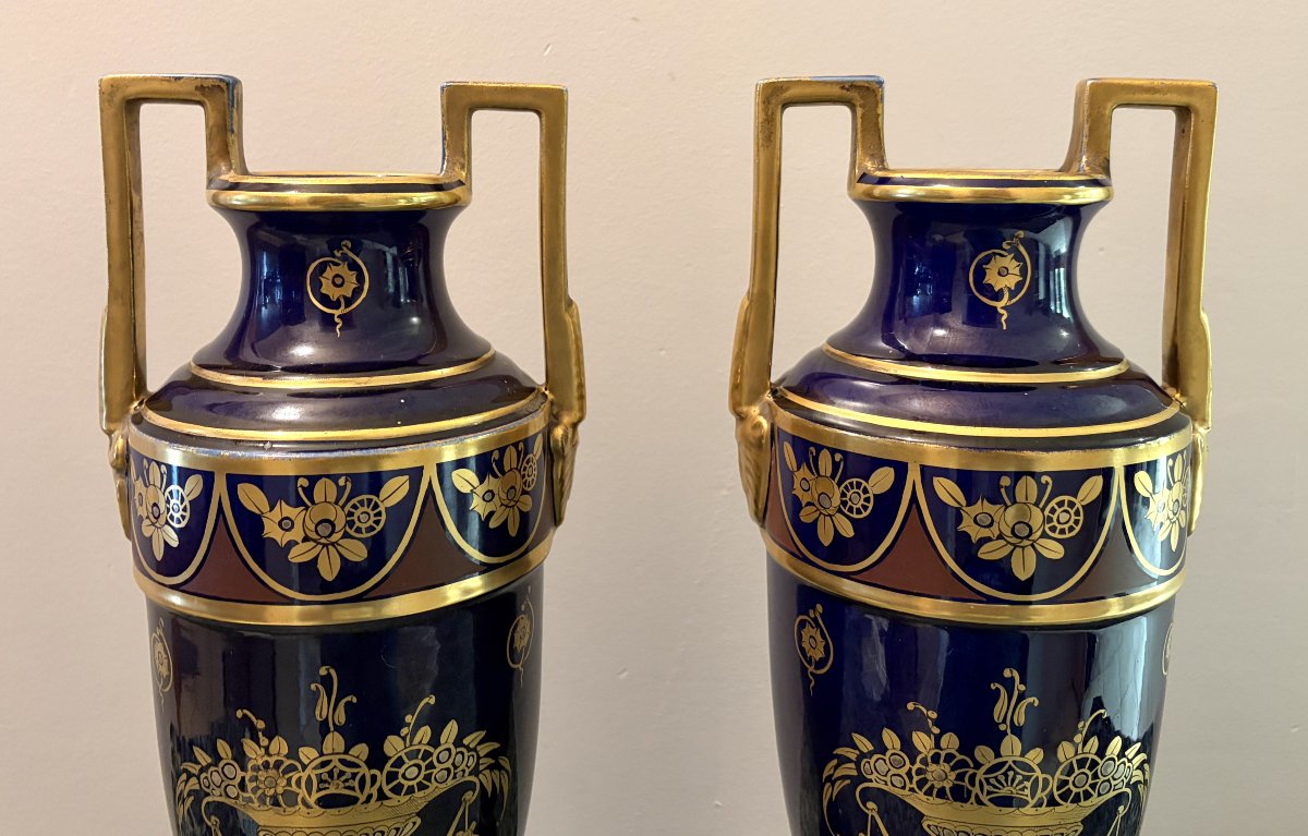Paire de vases en faïence bleue et or "Tours"-photo-5