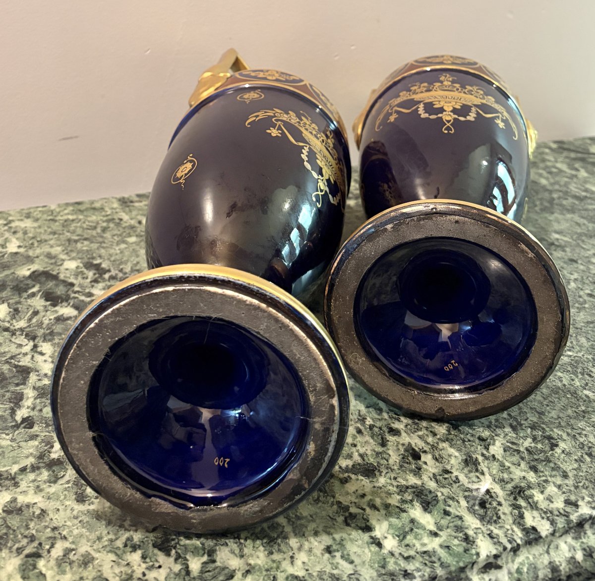 Paire de vases en faïence bleue et or "Tours"-photo-7