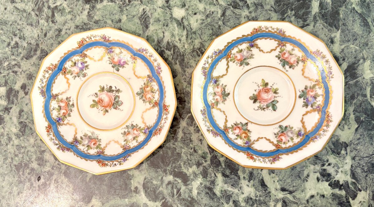 Deux tasses en porcelaine de style LXVI-photo-4