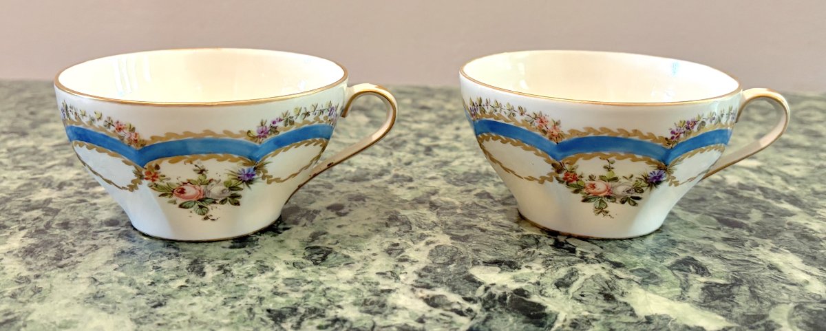 Deux tasses en porcelaine de style LXVI-photo-2