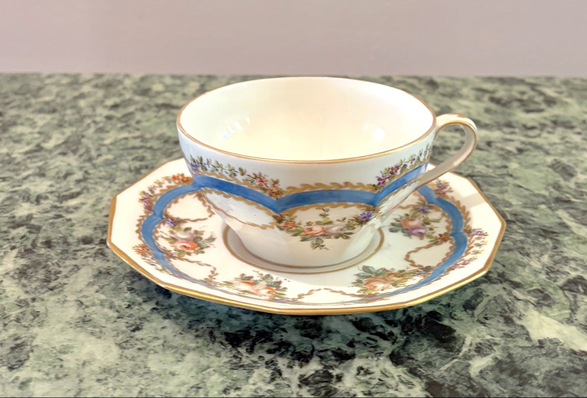 Deux tasses en porcelaine de style LXVI-photo-5