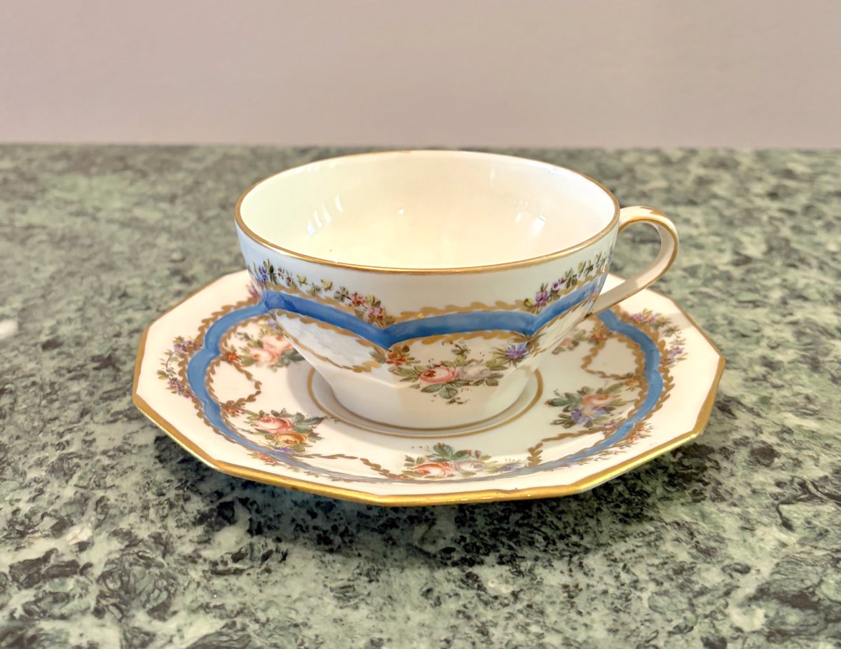 Deux tasses en porcelaine de style LXVI-photo-6