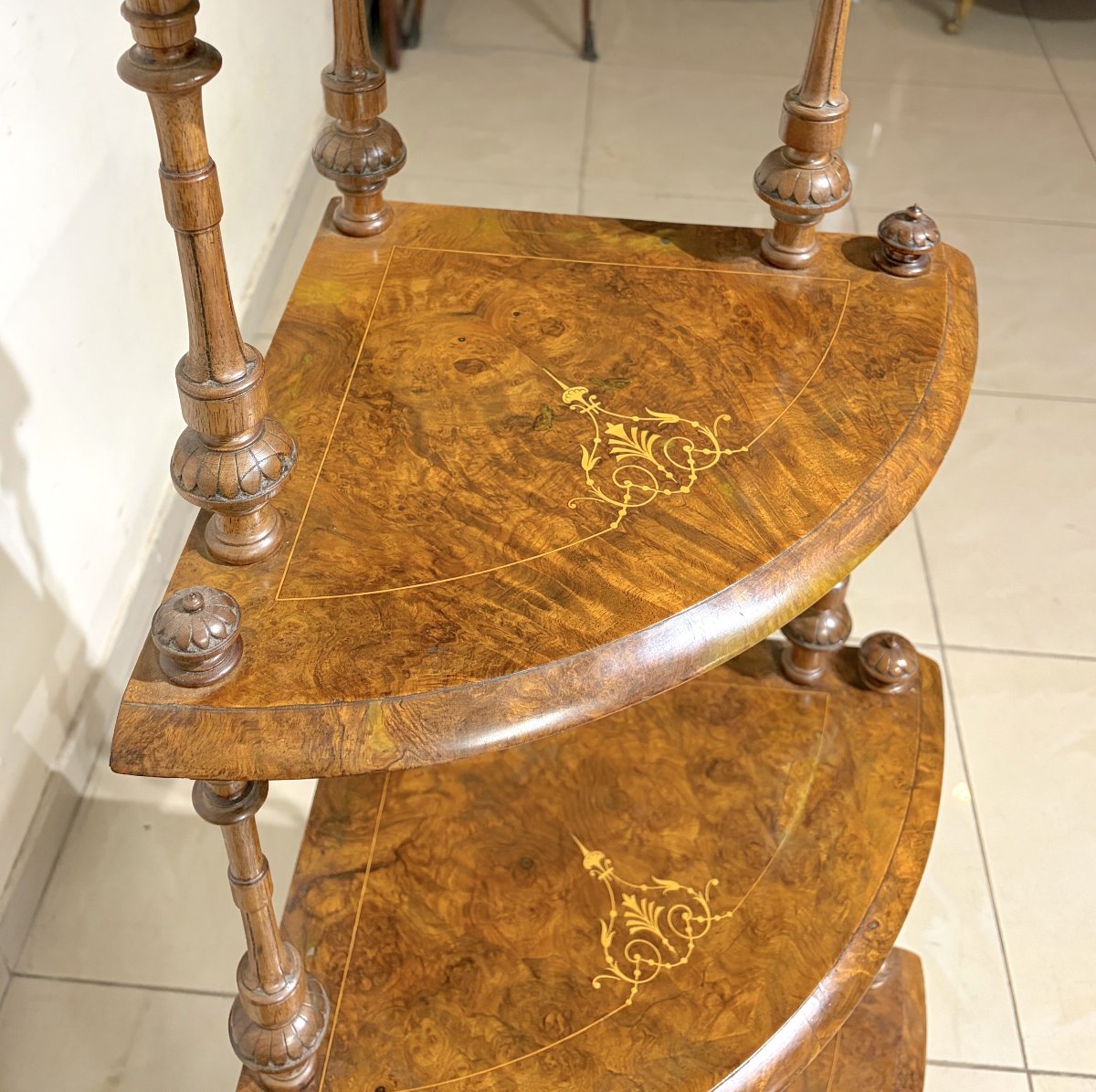 Mid-19th-century Walnut Burl Corner Shelf-photo-2