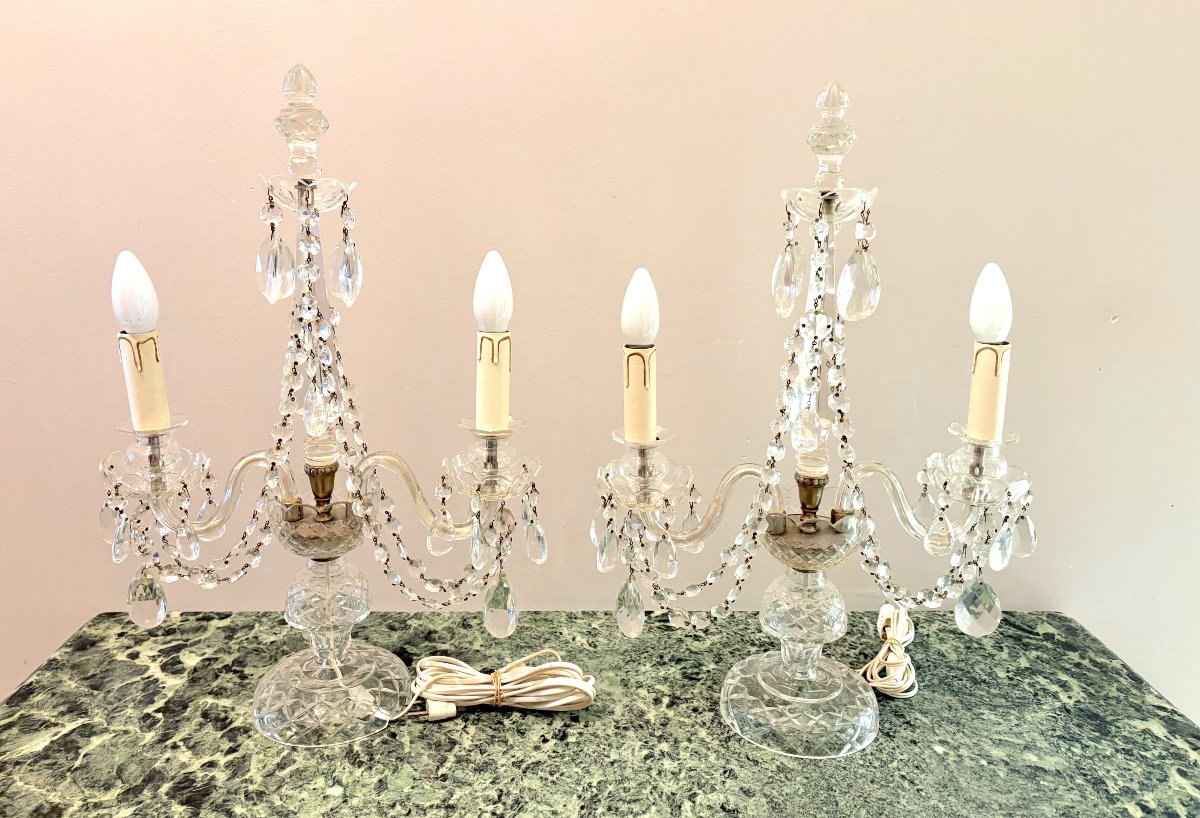 Paire de candélabres en cristal XXème