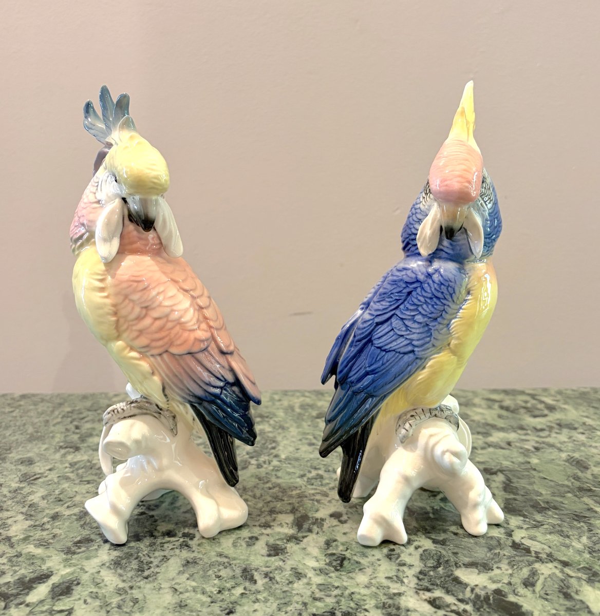 Karl Ens Paire de Perroquets en porcelaine-photo-2