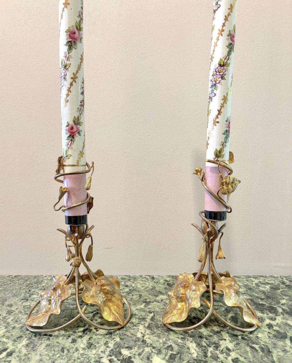 Grande paire de soliflore ou bougeoirs bronze doré et porcelaine-photo-2