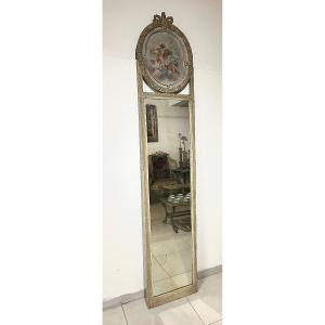 Louis XVI Style Medallion Woodwork Trumeau Mirror With Cherubs Decor (beige Gray)
