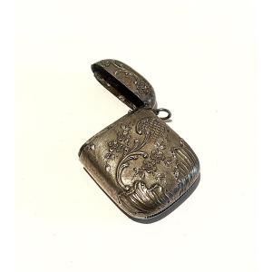 Pyrogenic Matchbox In  Silver 800 With Decor
