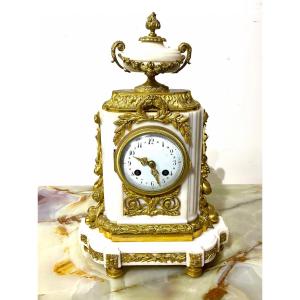 Louis XVI Style Clock In Gilt Bronze And White Marble