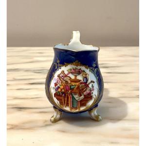 18th Century Porcelain Milk Jug Or Creamer