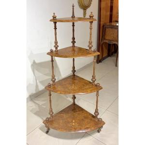 Etagère d'angle ronce de noyer milieu XIXème