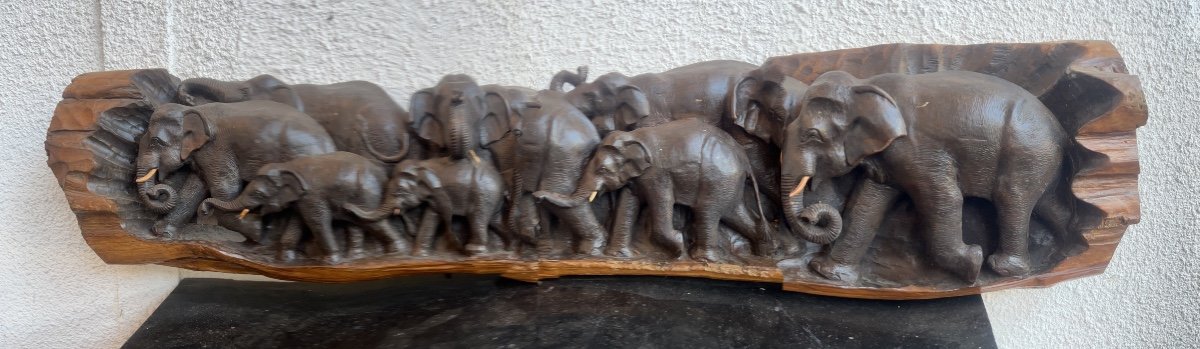 Très grande sculpture 1M 82  X 31 de H Troupeau d’éléphants sculpté sur bois