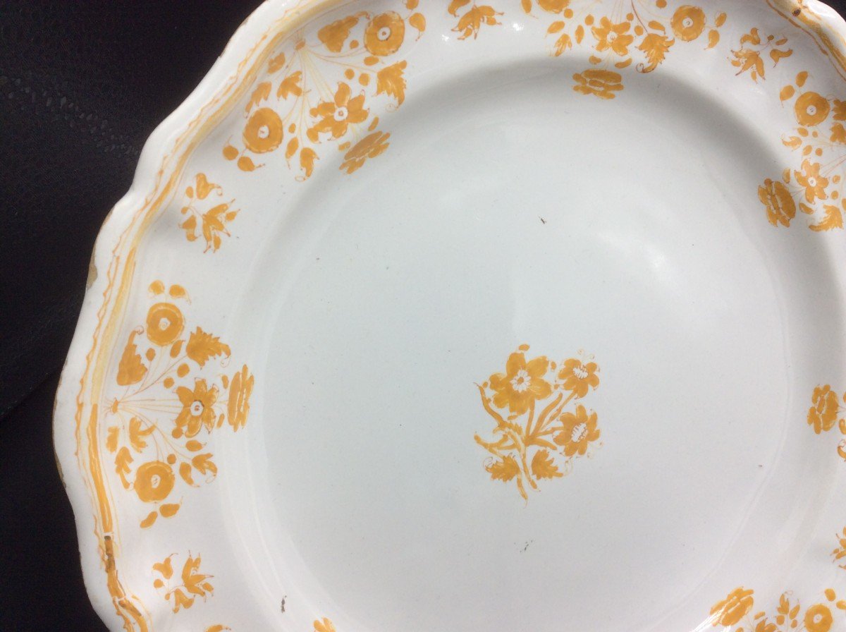 Paire D’assiettes En Faience De Moustiers -photo-7