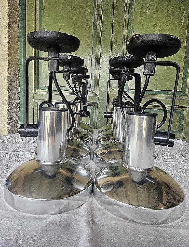 HUIT LUMINAIRES MODULABLES, SUSPENSIONS, APPLIQUES DES ANNÉES 1970