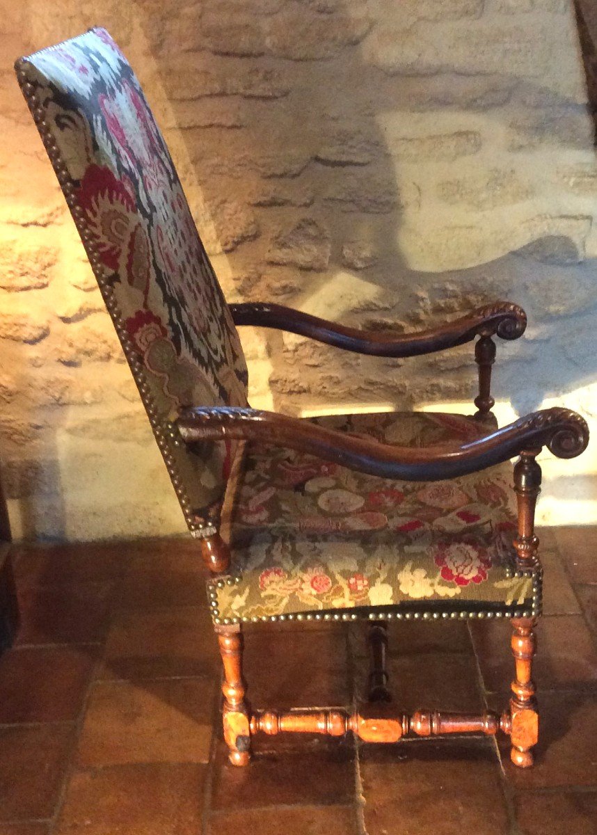 Louis XIII Armchair-photo-4