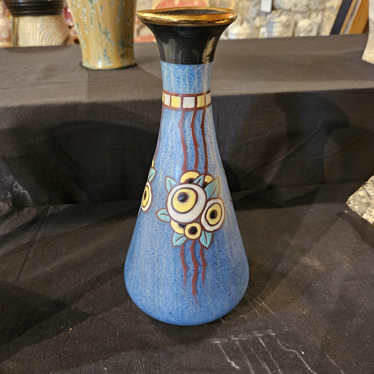 Scailmont . Vase  en verre imitant la faïence avec fleurs émaillées appliquées. D'époque art dé-photo-4