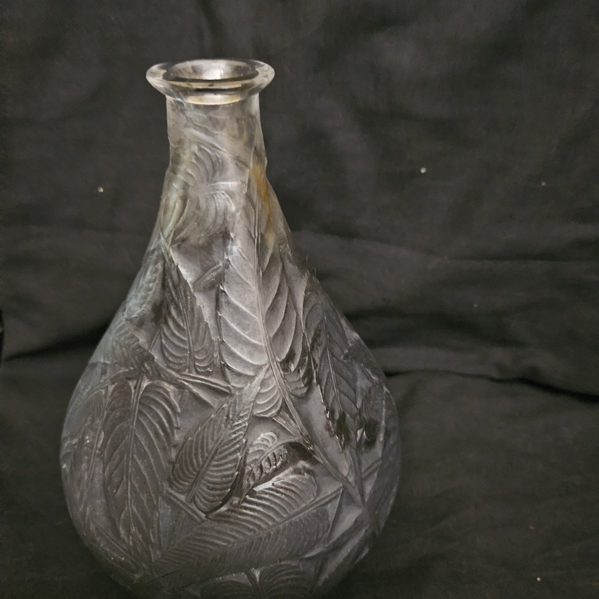 René Lalique - Vase " sauge " en verre soufflé moulé patiné gris, créé en 1923 par R. Lalique-photo-3