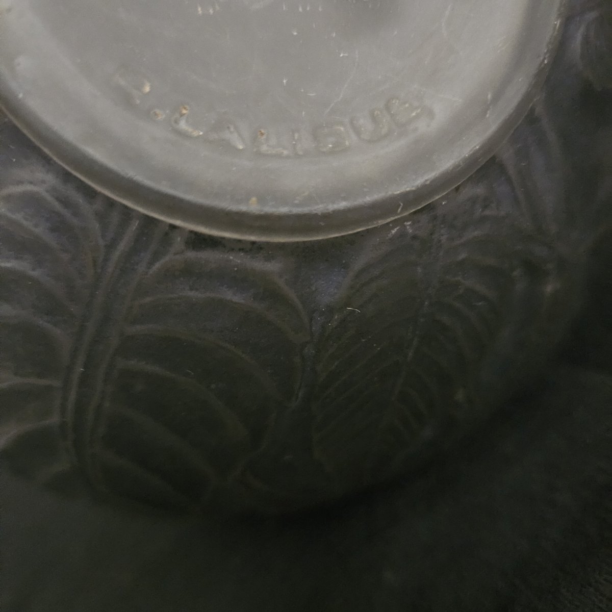 René Lalique - Vase " sauge " en verre soufflé moulé patiné gris, créé en 1923 par R. Lalique-photo-4