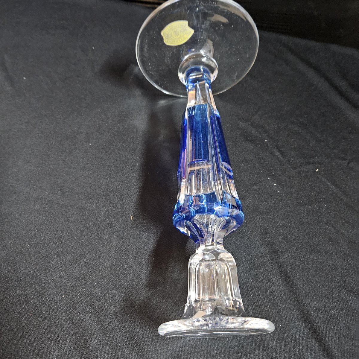 Val Saint Lambert - Bougeoir en cristal clair doublé bleu.  20ème siècle. -photo-2