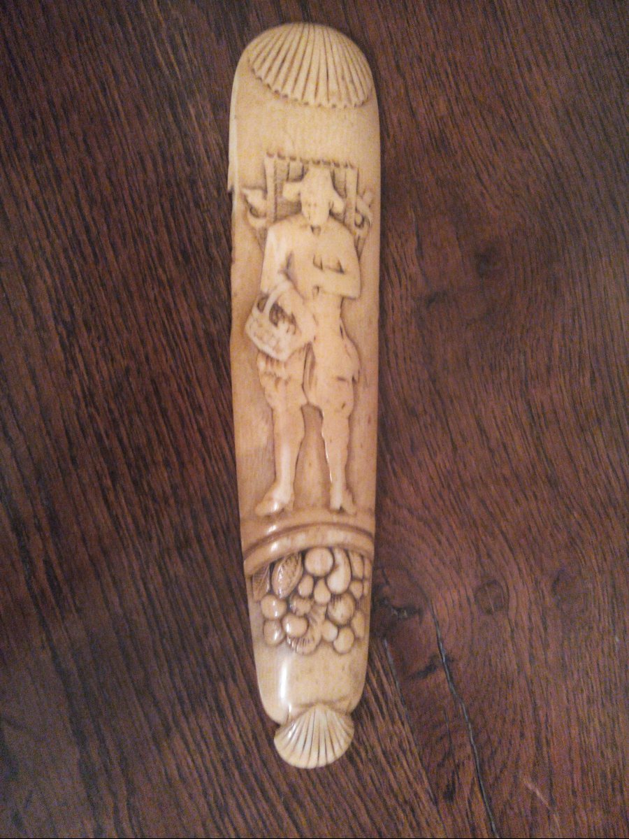 Dieppe Ivory Tobacco Grater, 18th Century-photo-3