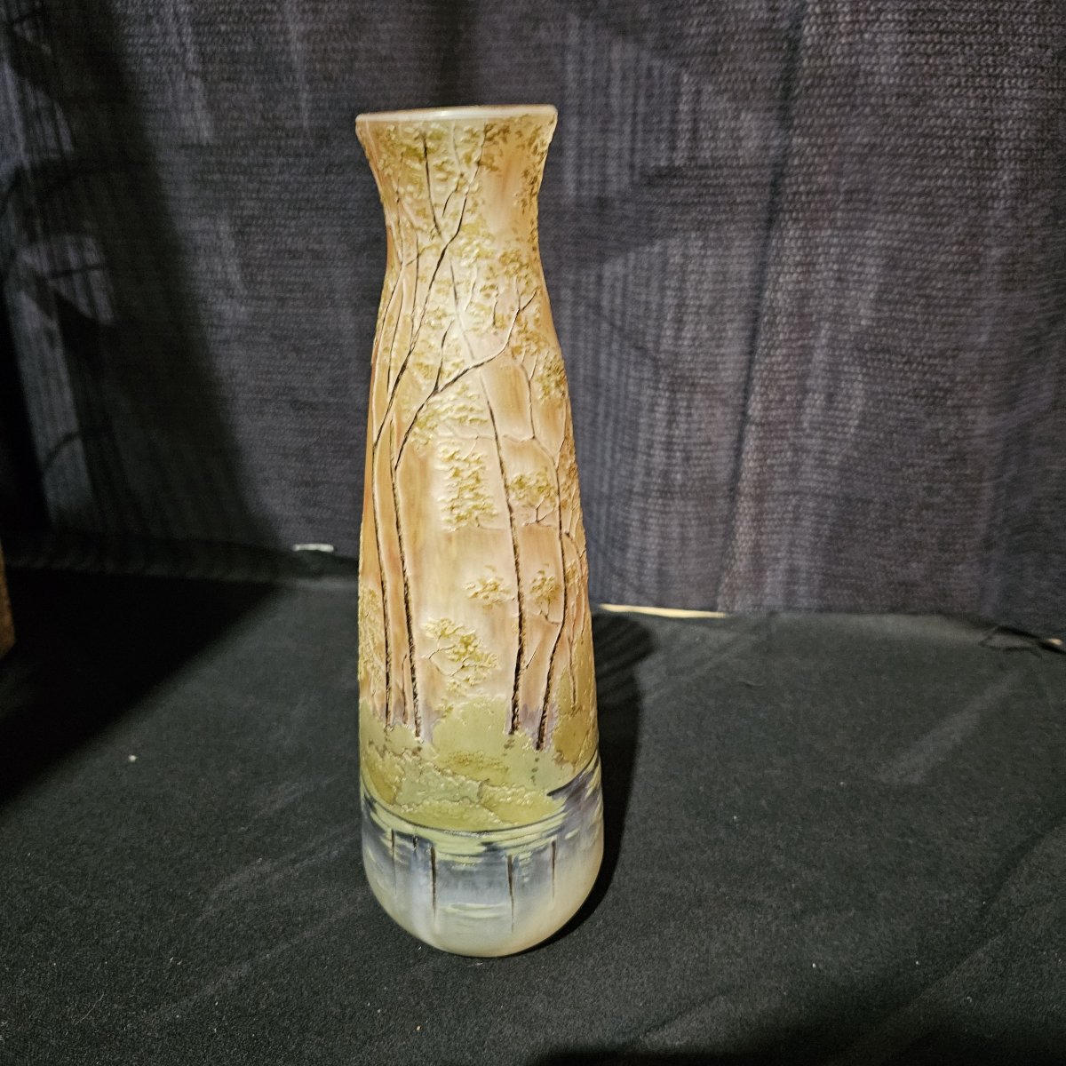 François Théodore Legras. Vase With An Opalescent Base, Acid-etched. "spring" Design. Circa 1900 -photo-3