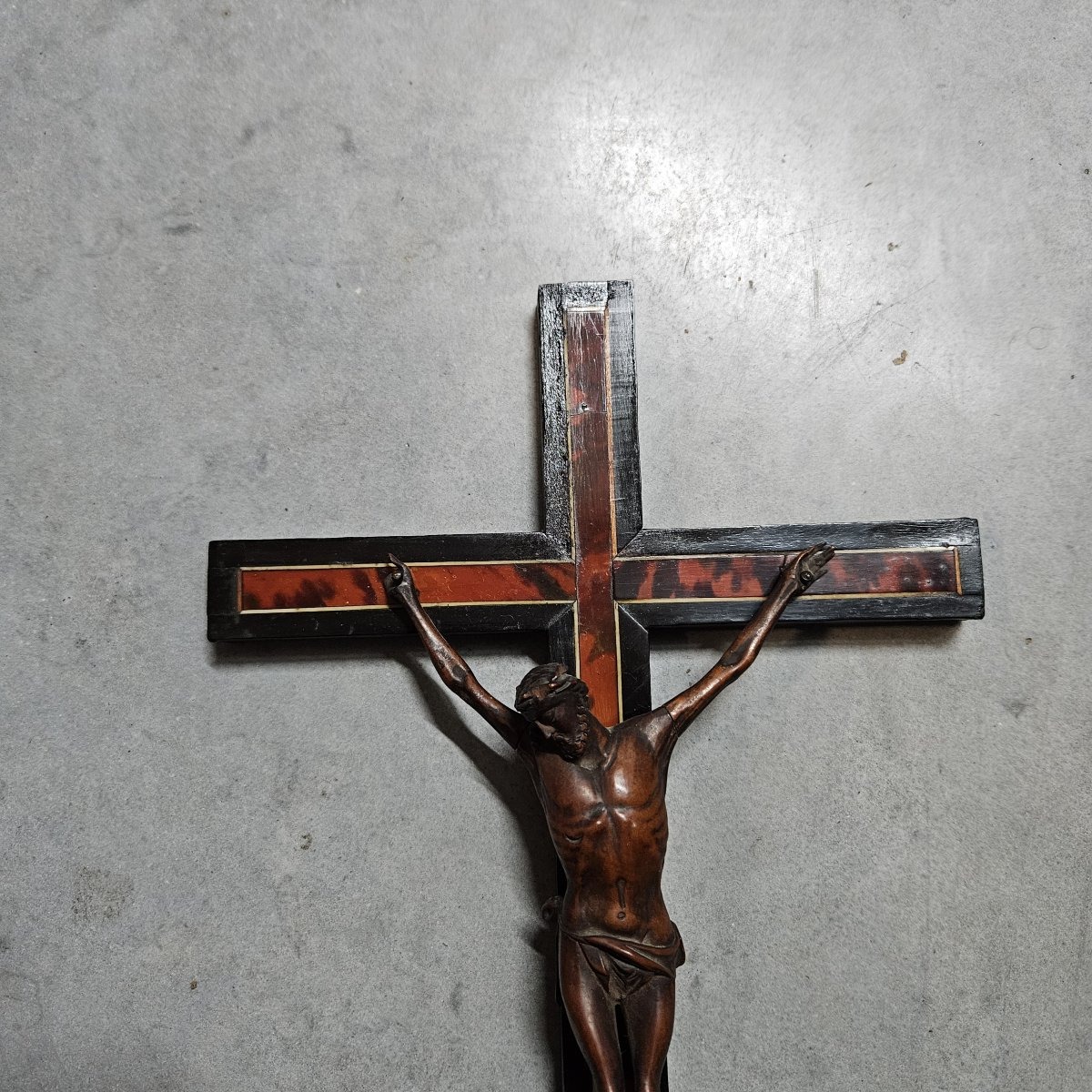 Christ On The Cross, Made Of Tortoiseshell And Blackened Wood—antwerp, 18th Century-photo-3
