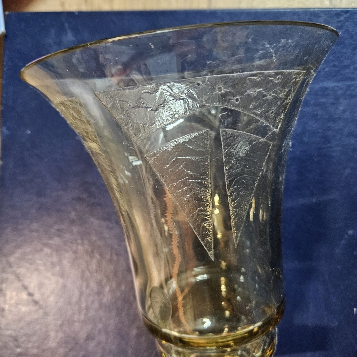 Veramé - Verrerie d'art de Metz. Vase art déco dégagé à l'acide. Vers 1925-1930 -photo-2
