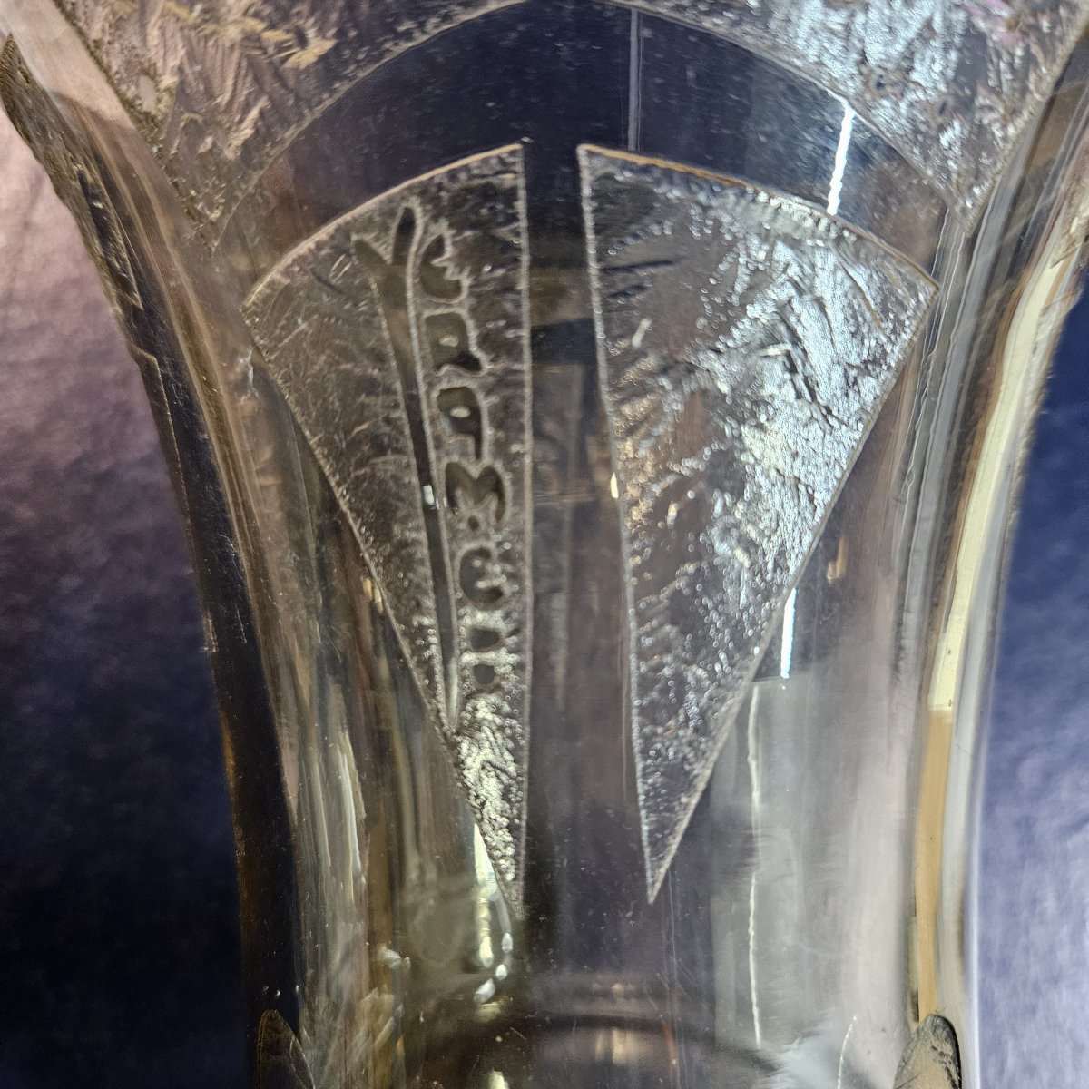 Veramé - Verrerie d'art de Metz. Vase art déco dégagé à l'acide. Vers 1925-1930 -photo-4