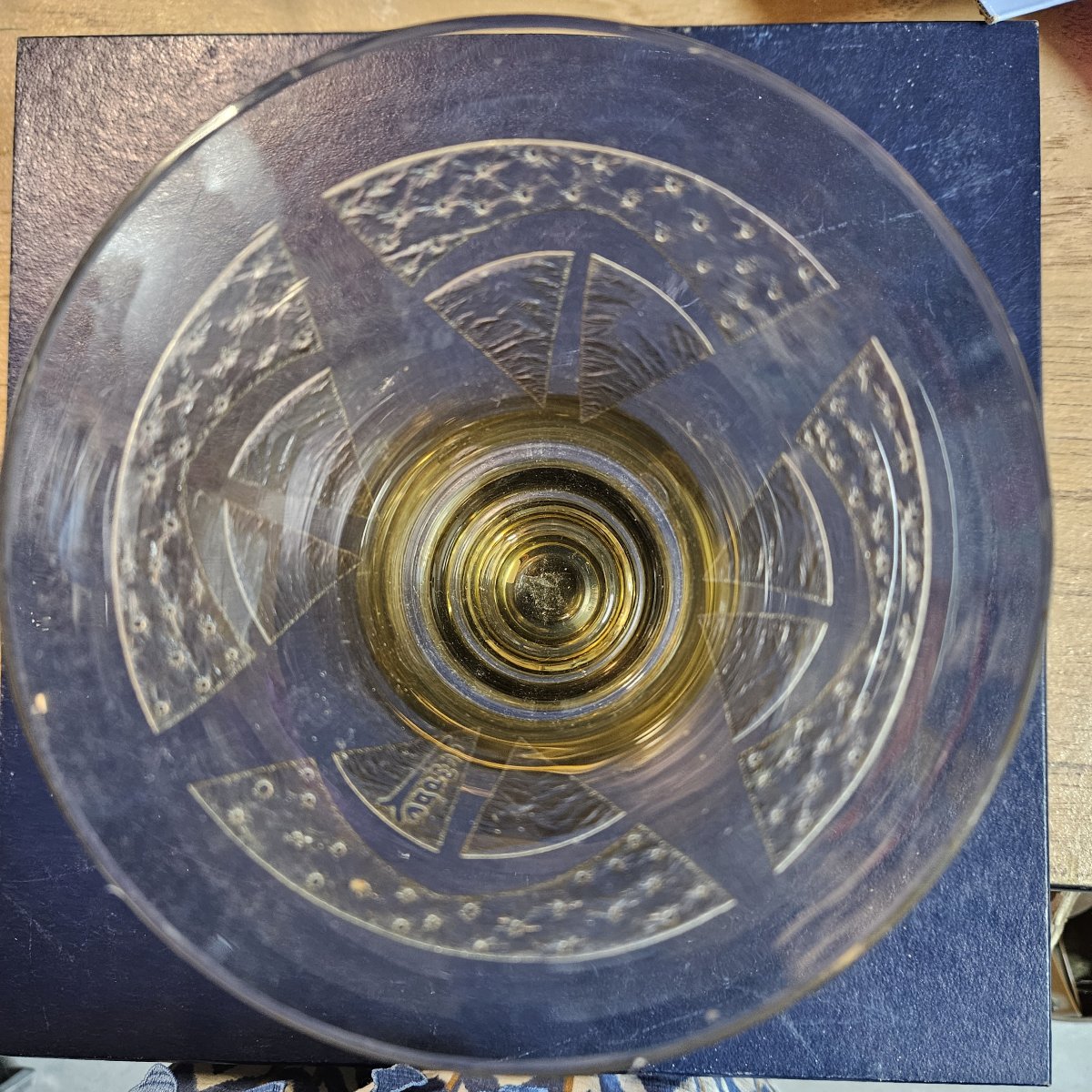 Veramé - Verrerie d'art de Metz. Vase art déco dégagé à l'acide. Vers 1925-1930 -photo-4
